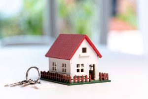 Η μεταβίβαση ακινήτου με επαχθή αιτία τι σημαίνει